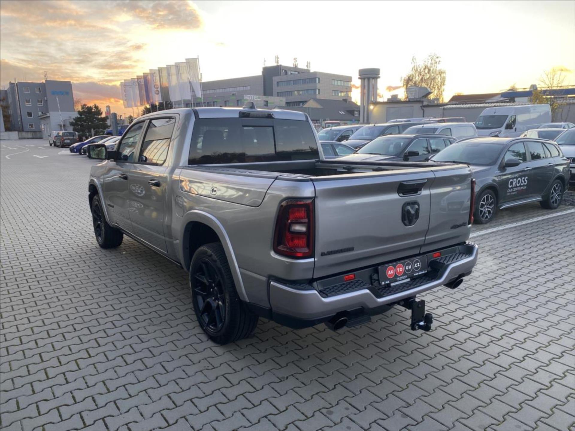 dodge-ram-3-0-r6-lpg-r6-laramie-night - 4