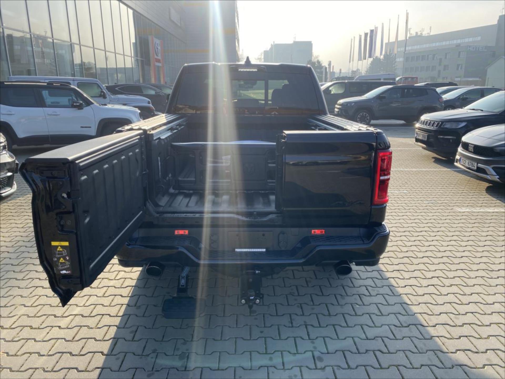dodge-ram-3-0-r6-limited-night - 5