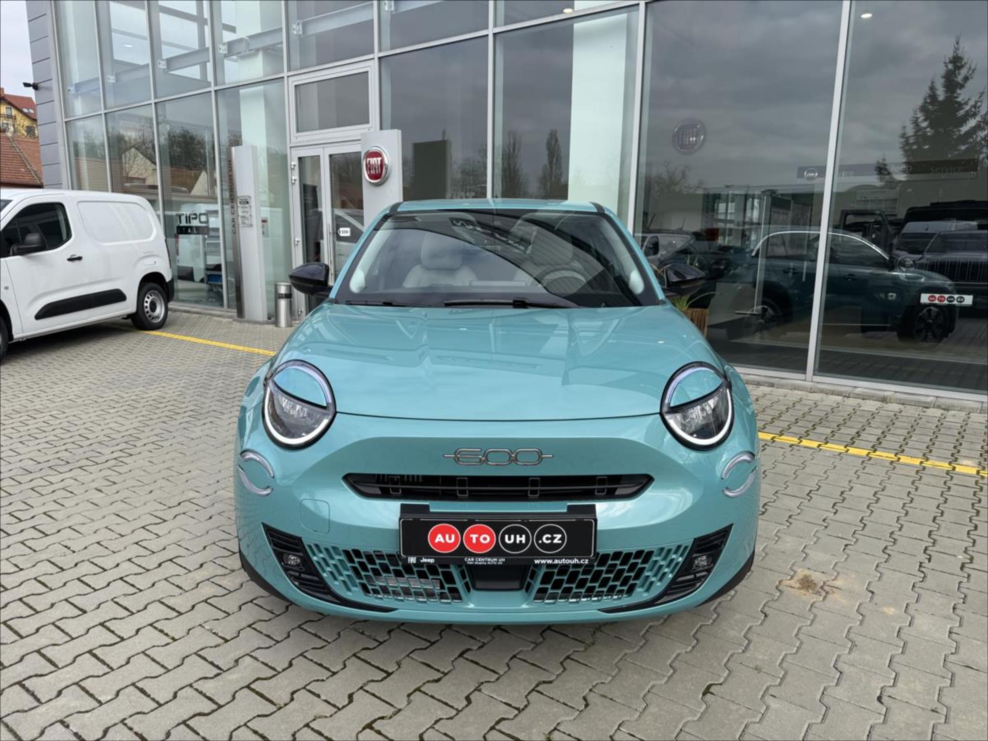 fiat-600-1-2-turbo-hybrid-110k-edct - 1