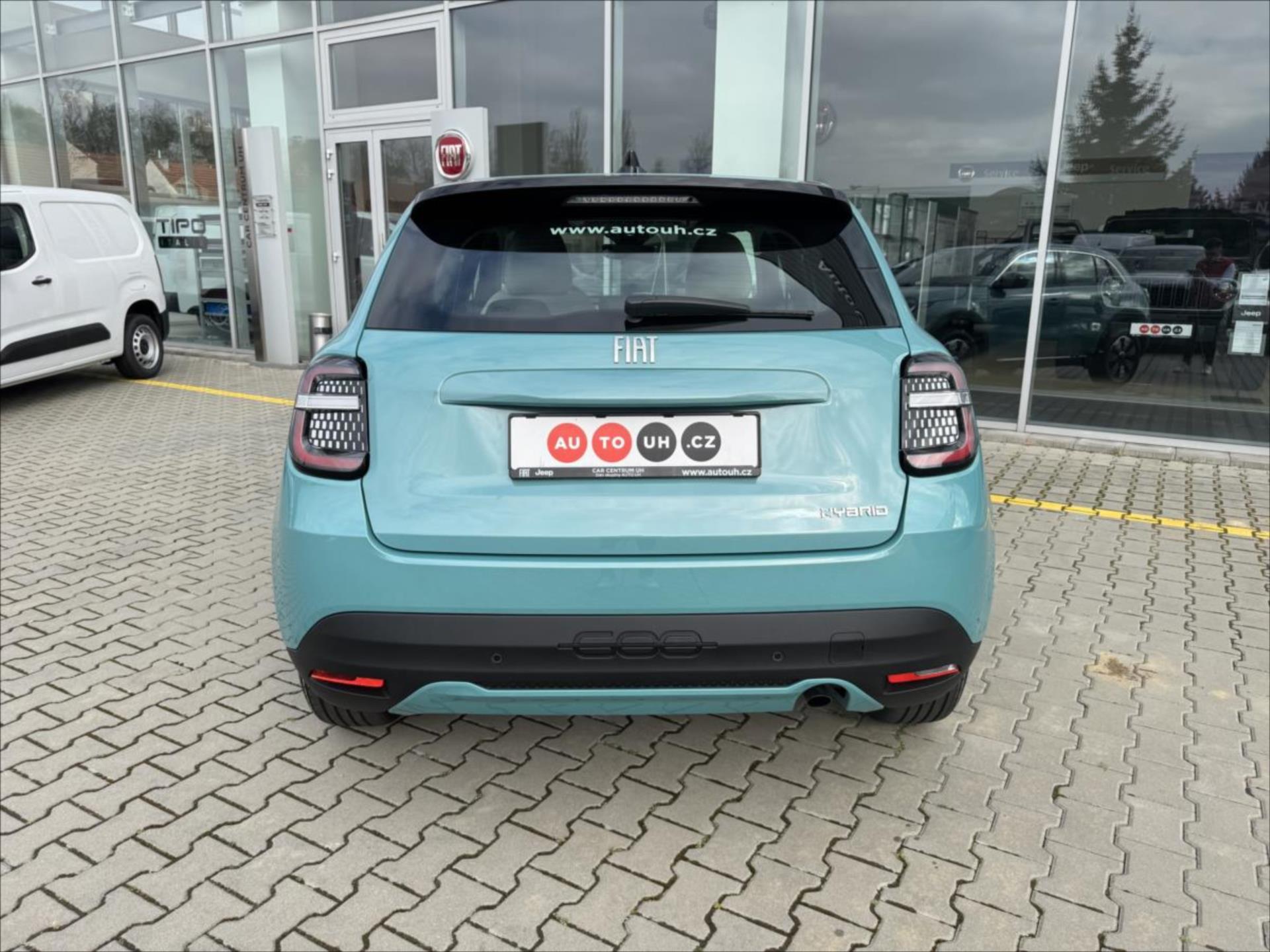 fiat-600-1-2-turbo-hybrid-110k-edct - 4