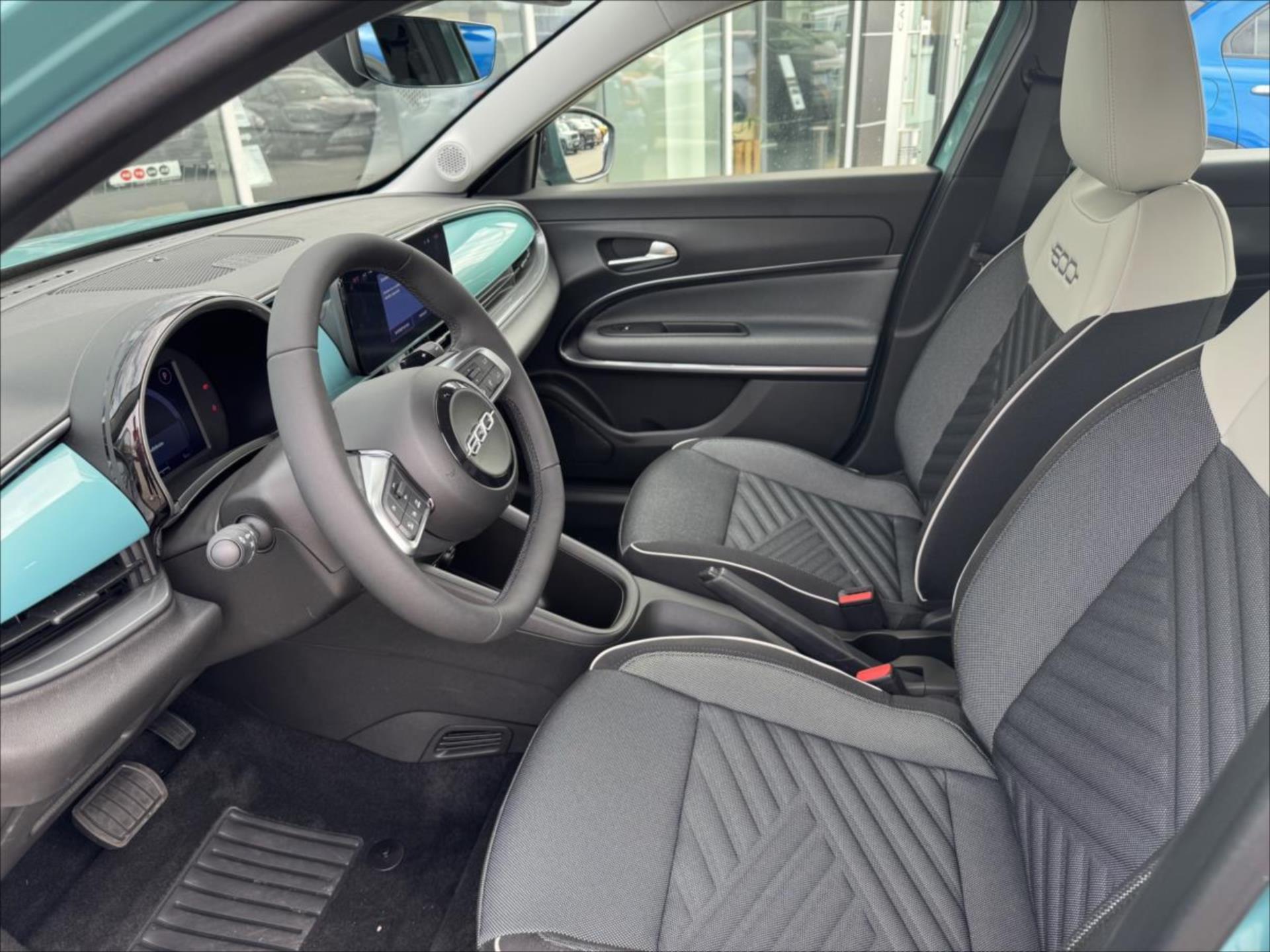 fiat-600-1-2-turbo-hybrid-110k-edct - 7