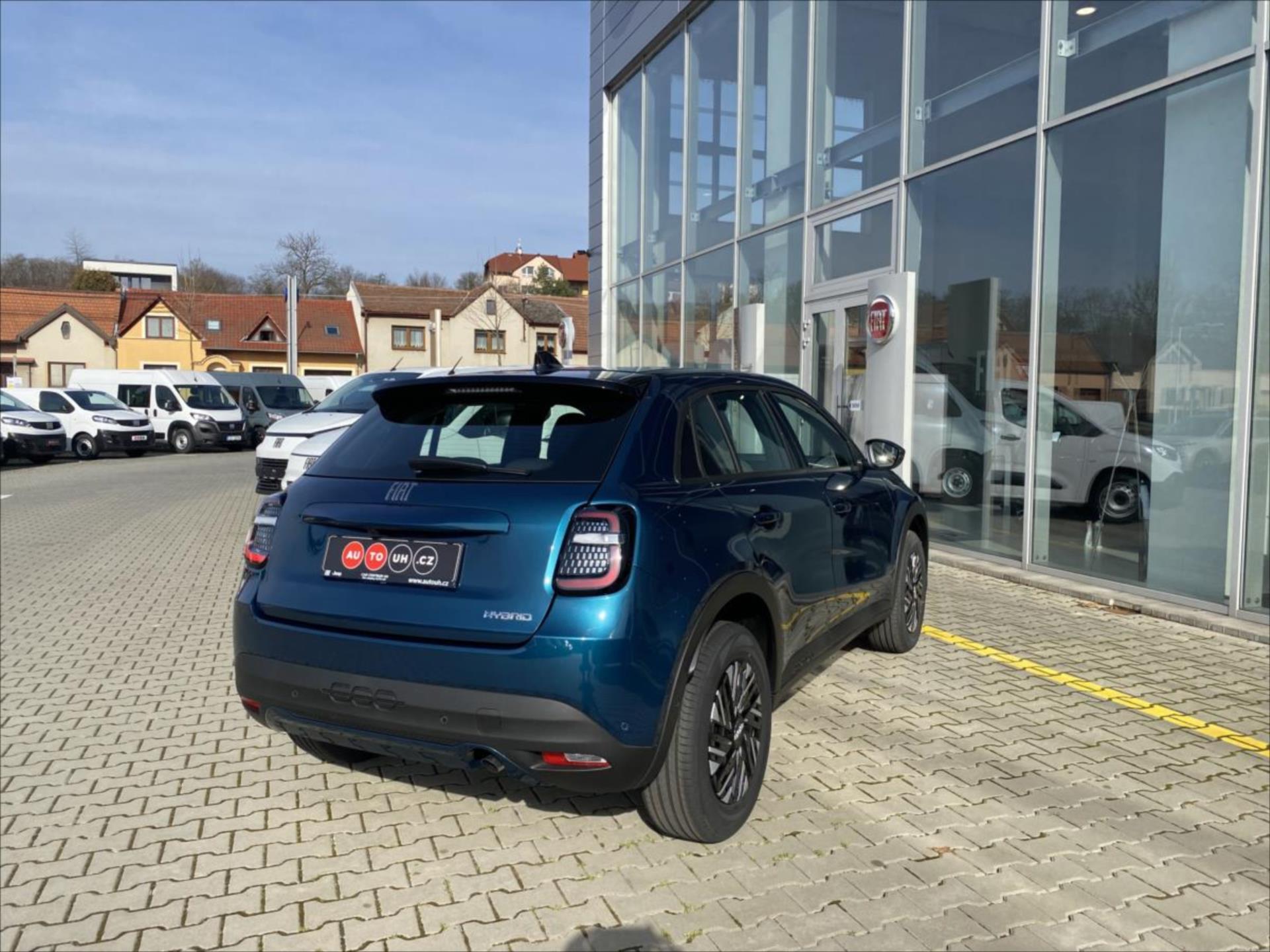 fiat-600-1-2-turbo-hybrid-110k-edct - 6