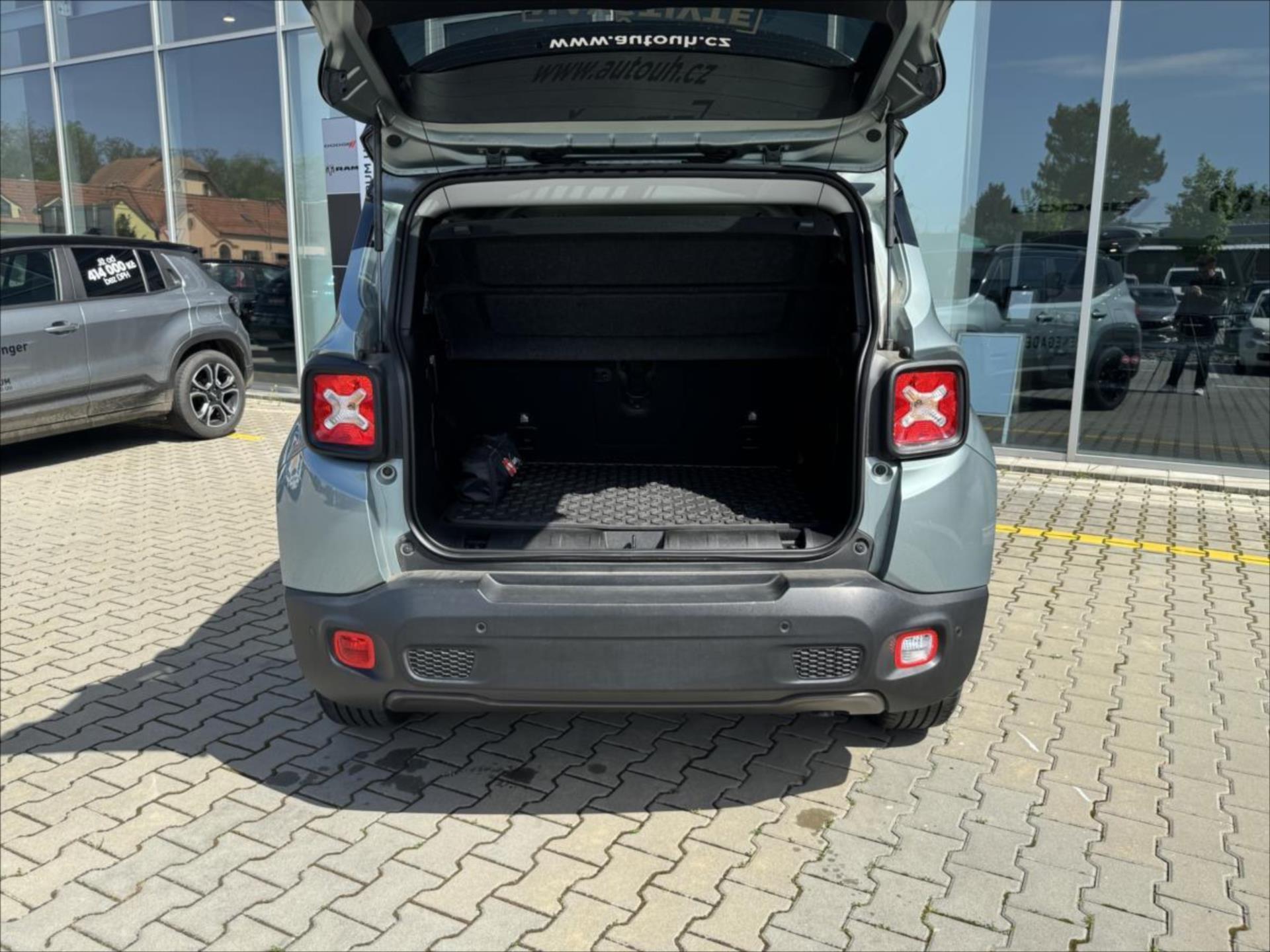 jeep-renegade-1-5-e-hybrid-s-fwd-limited - 5