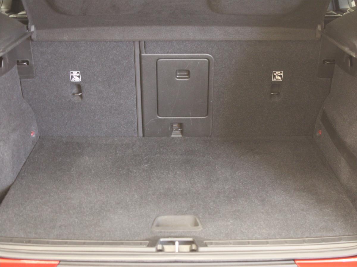 volvo-xc40-2-0-t5-182kw-awd-zanovni - 7