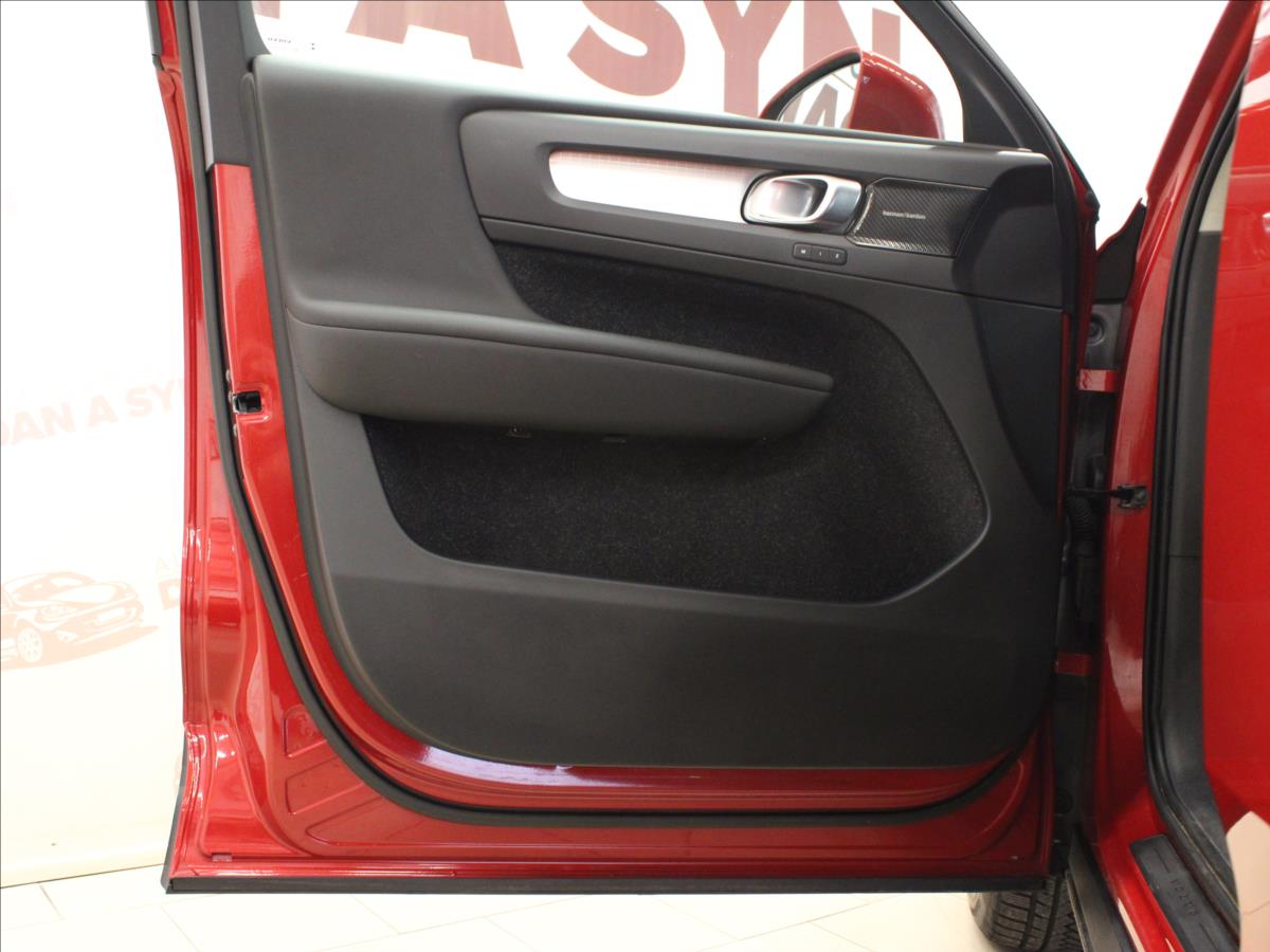 volvo-xc40-2-0-t5-182kw-awd-zanovni - 8