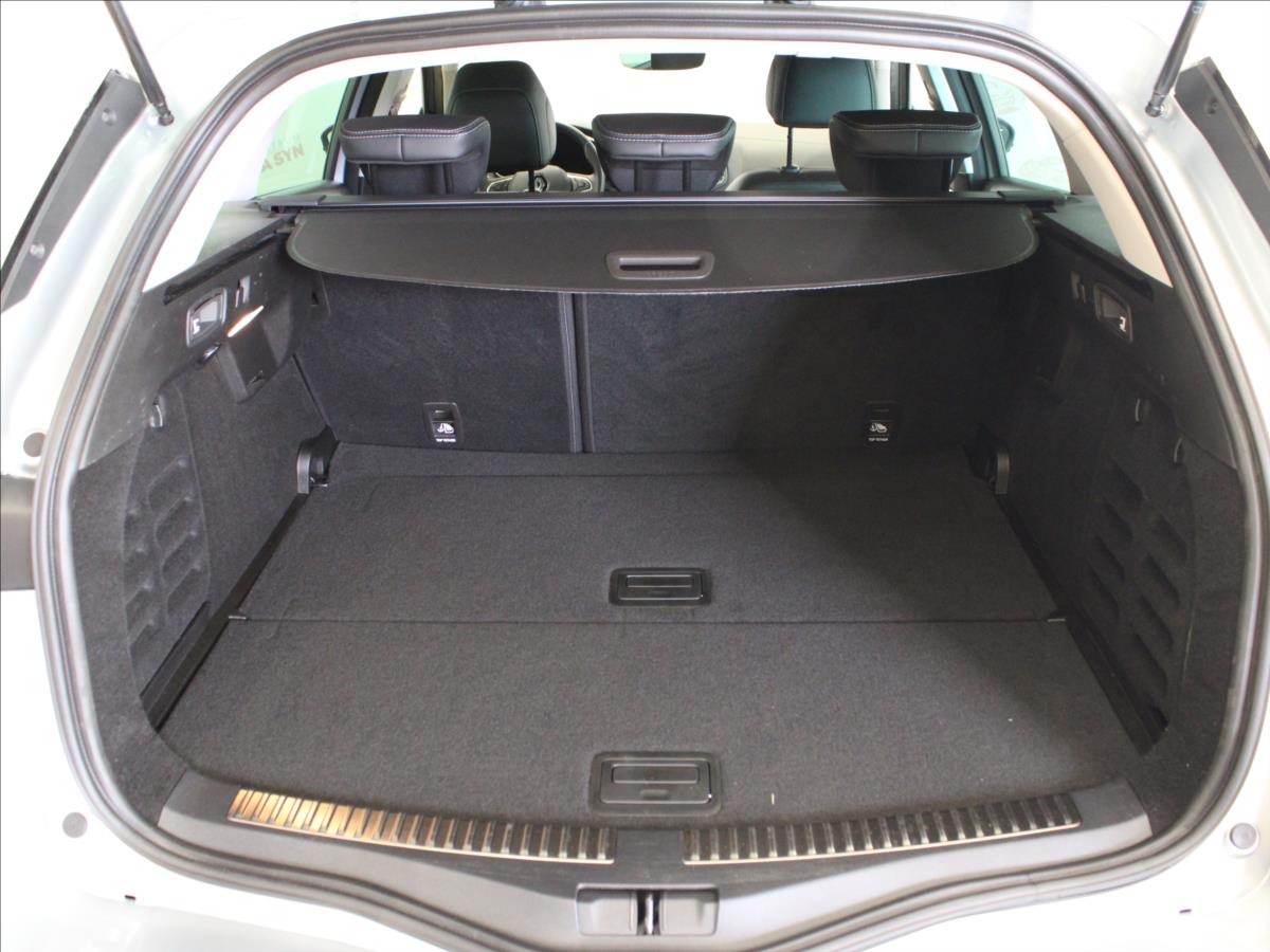 renault-megane-1-5-dci-85kw-at-grandtour-top - 7