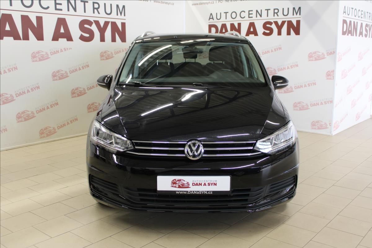 volkswagen-touran-1-5-tsi-110kw-highline-dsg-cz - 1