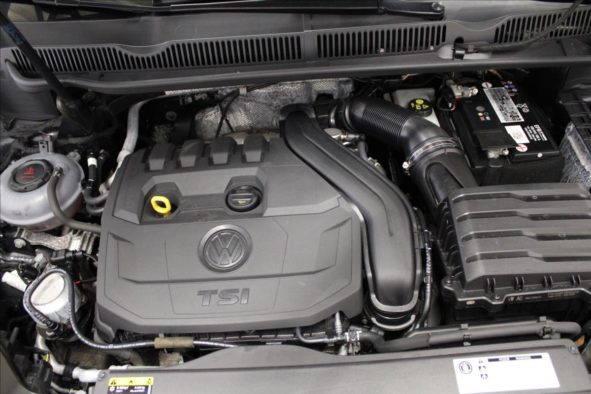 volkswagen-touran-1-5-tsi-110kw-highline-dsg-cz - 8