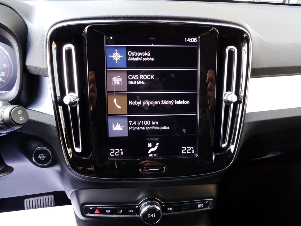 volvo-xc40-d3-a-t-virtual-carplay-kamera - 7