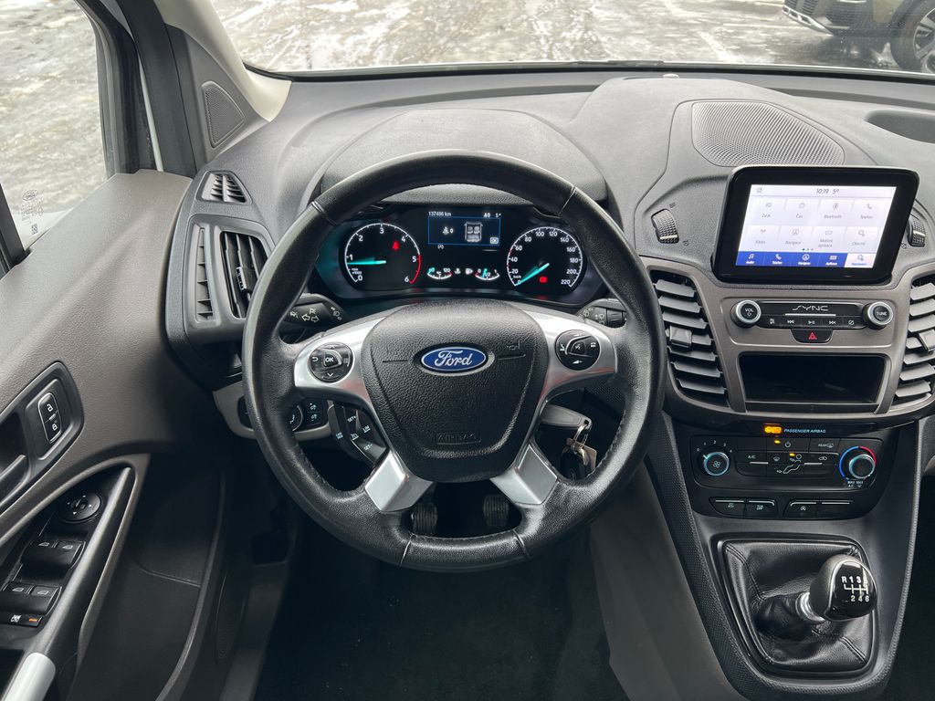 ford-tourneo-connect-1-5-tdci-120k-servis-zaruka - 8