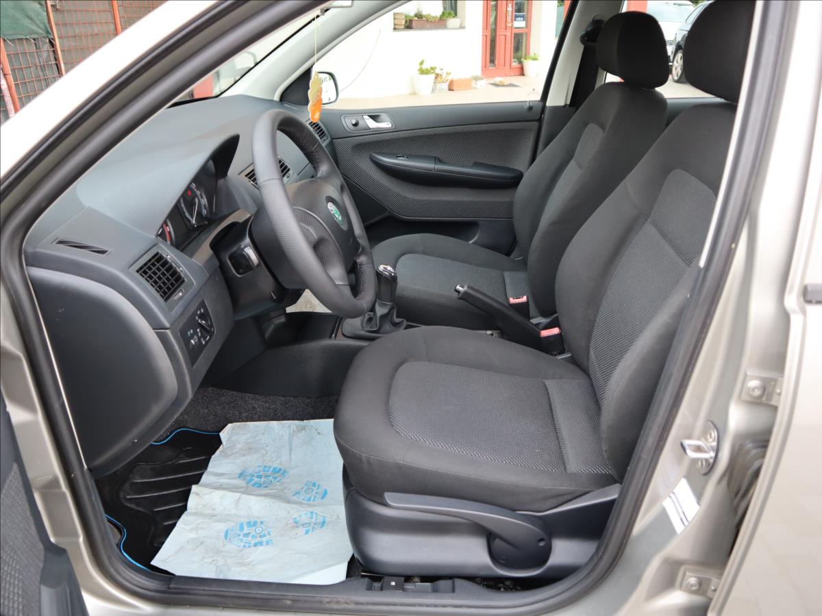 skoda-fabia-1-4-16v-ambiente-klima - 6