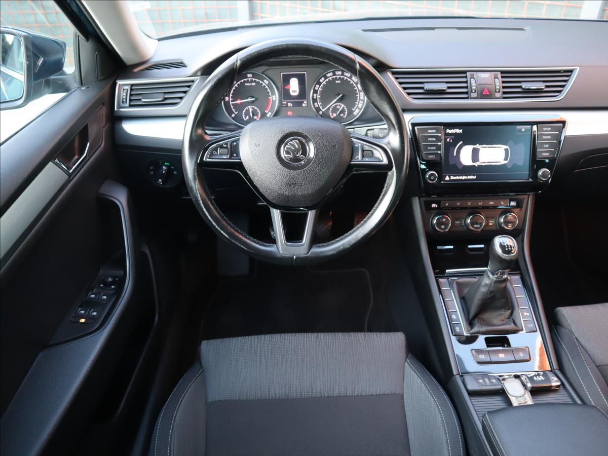 skoda-superb-2-0-tdi-kessy-frontassist-parkassist - 6