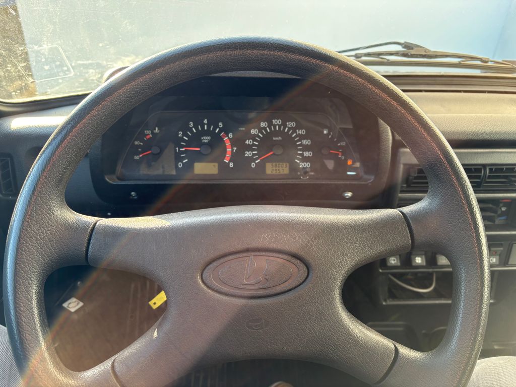 lada-niva-1-7-61kw-4x4-tazne - 6