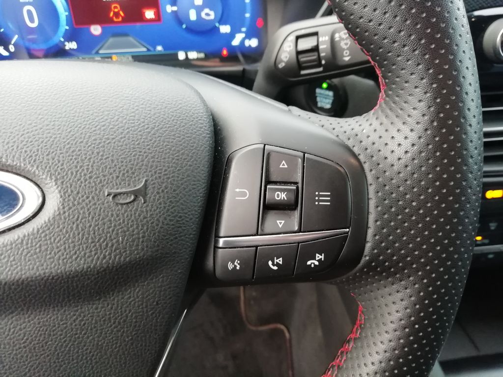 ford-kuga-2-5-hev-fwd-cvt-st-line-x - 8