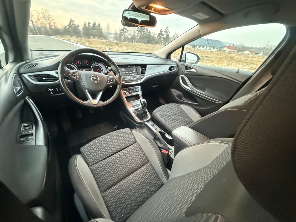 opel-astra-1-2-81-kw-sports-tourer - 8