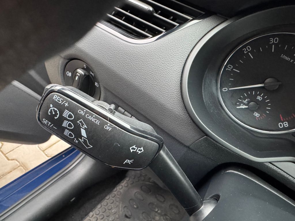 skoda-octavia-combi-1-2-tsi-active - 8