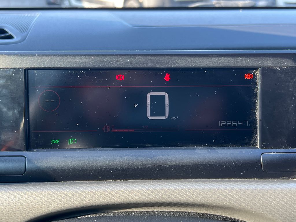 citroen-c4-cactus-1-2-130k-servis-zaruka-kamera - 9