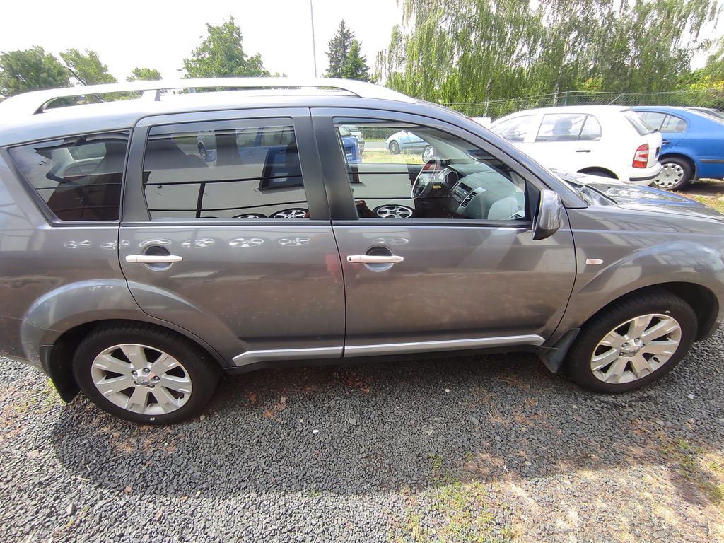 mitsubishi-outlander-2-2-d-7mistny - 5
