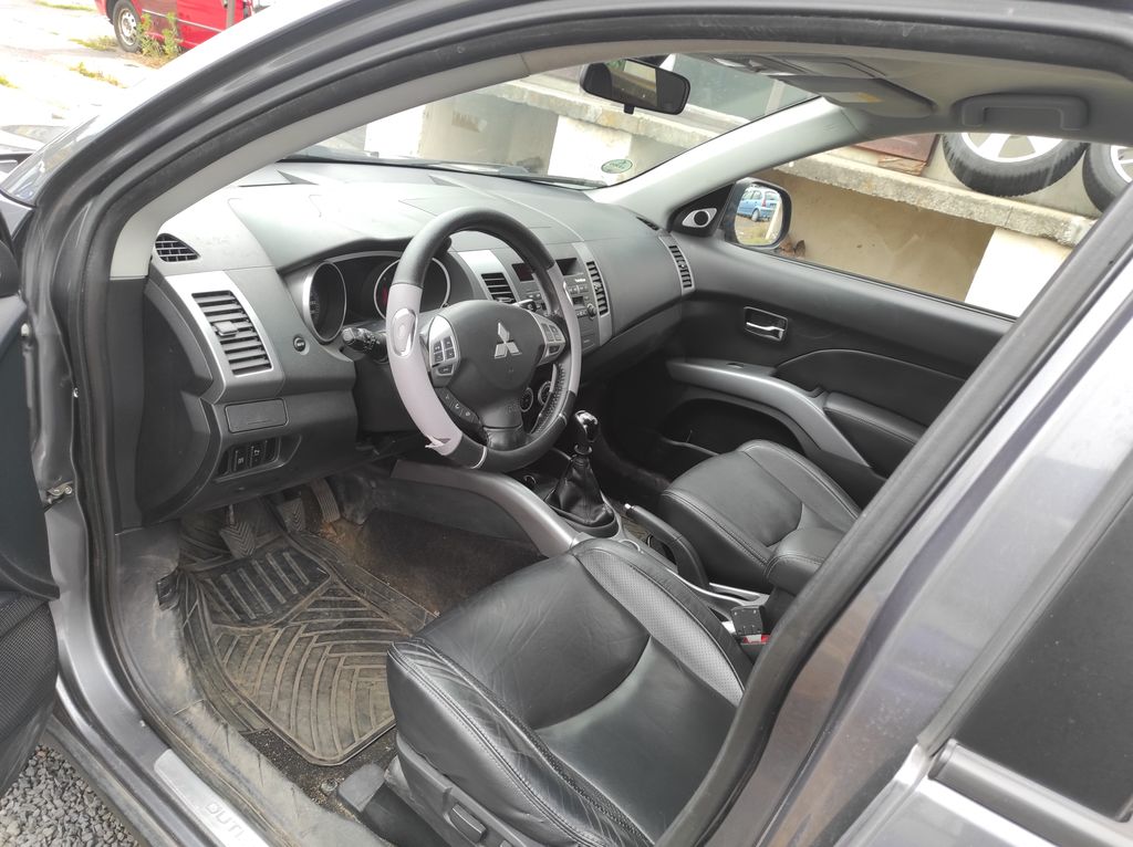 mitsubishi-outlander-2-2-d-7mistny - 8