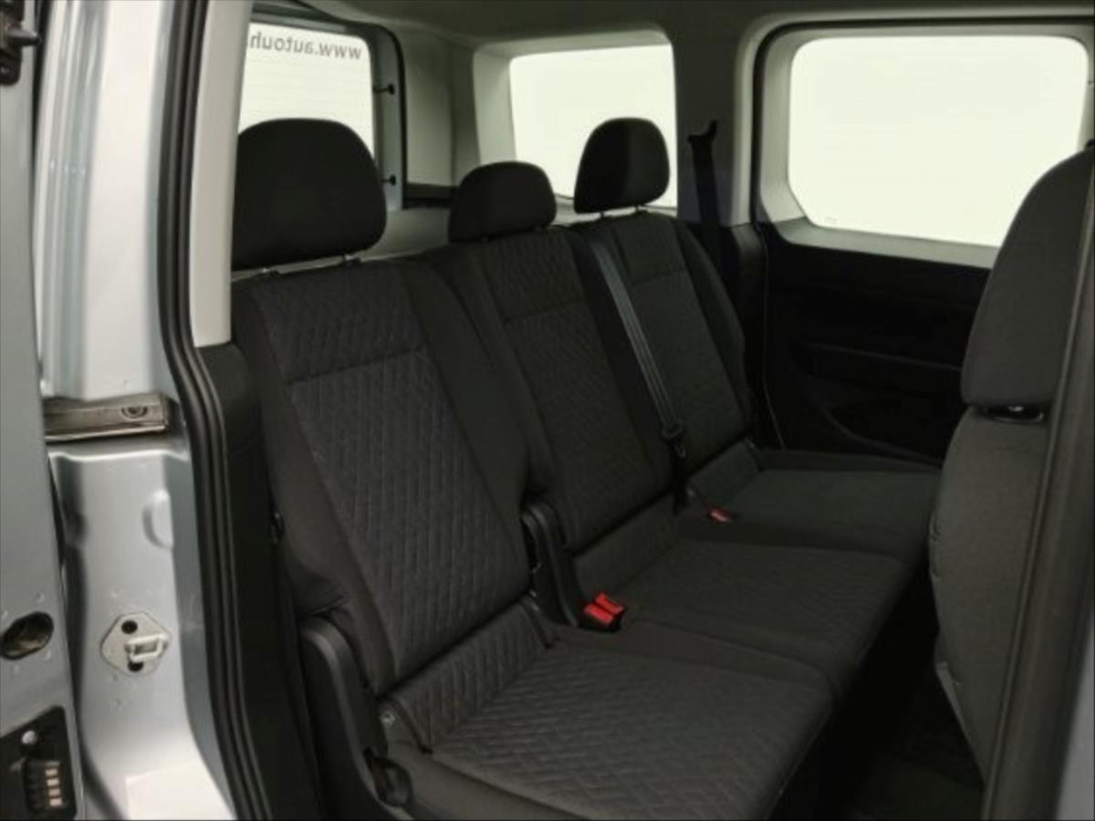 volkswagen-caddy-life-1-5-tsi - 8
