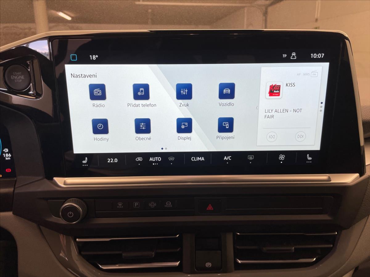 volkswagen-caravelle-novy-t7-2-0-tdi-6g-dr - 9