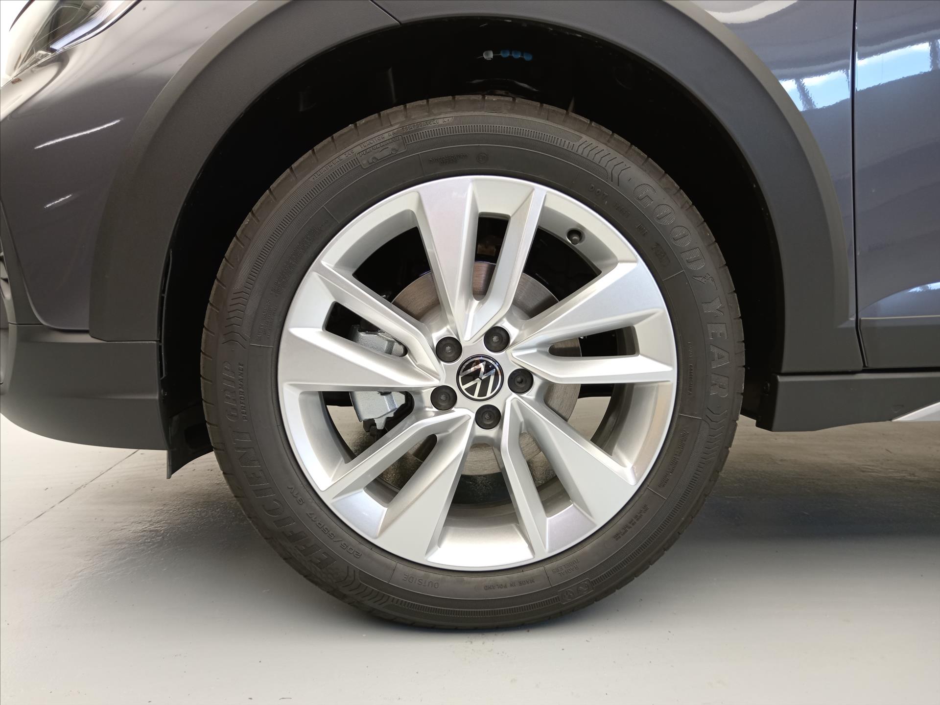 volkswagen-taigo-1-0-tsi-85kw-7dsg-people - 8