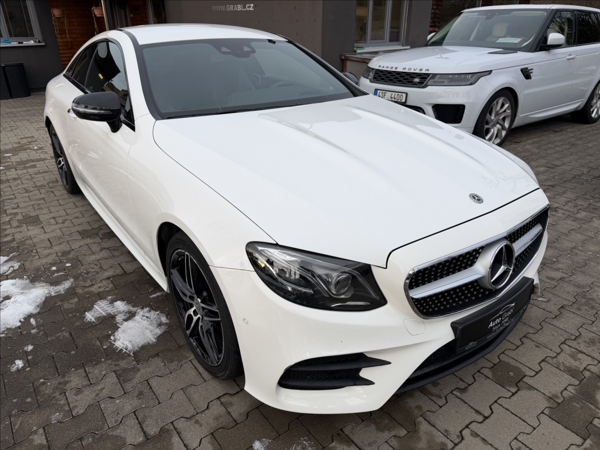 mercedes-benz-tridy-e-220d-4matic-amg - 2