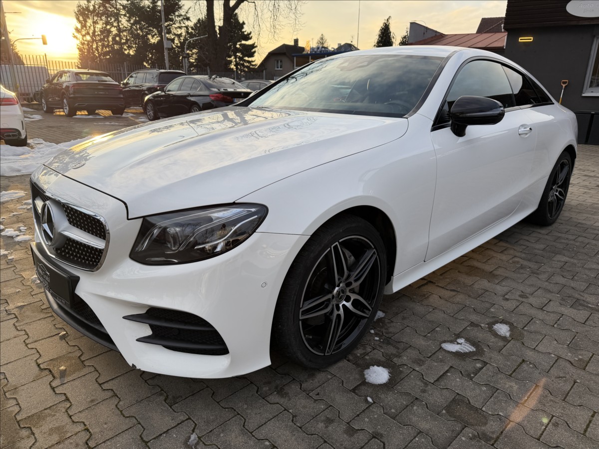 mercedes-benz-tridy-e-220d-4matic-amg - 7