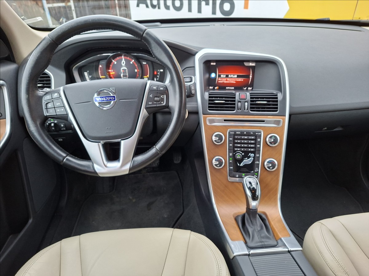 volvo-xc60-2-4-d5-awd - 4