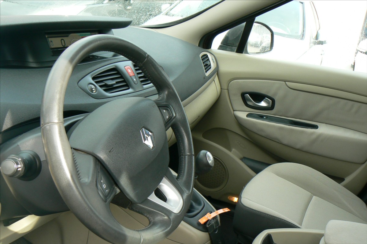 renault-grand-scenic-1-6-5-mist - 9