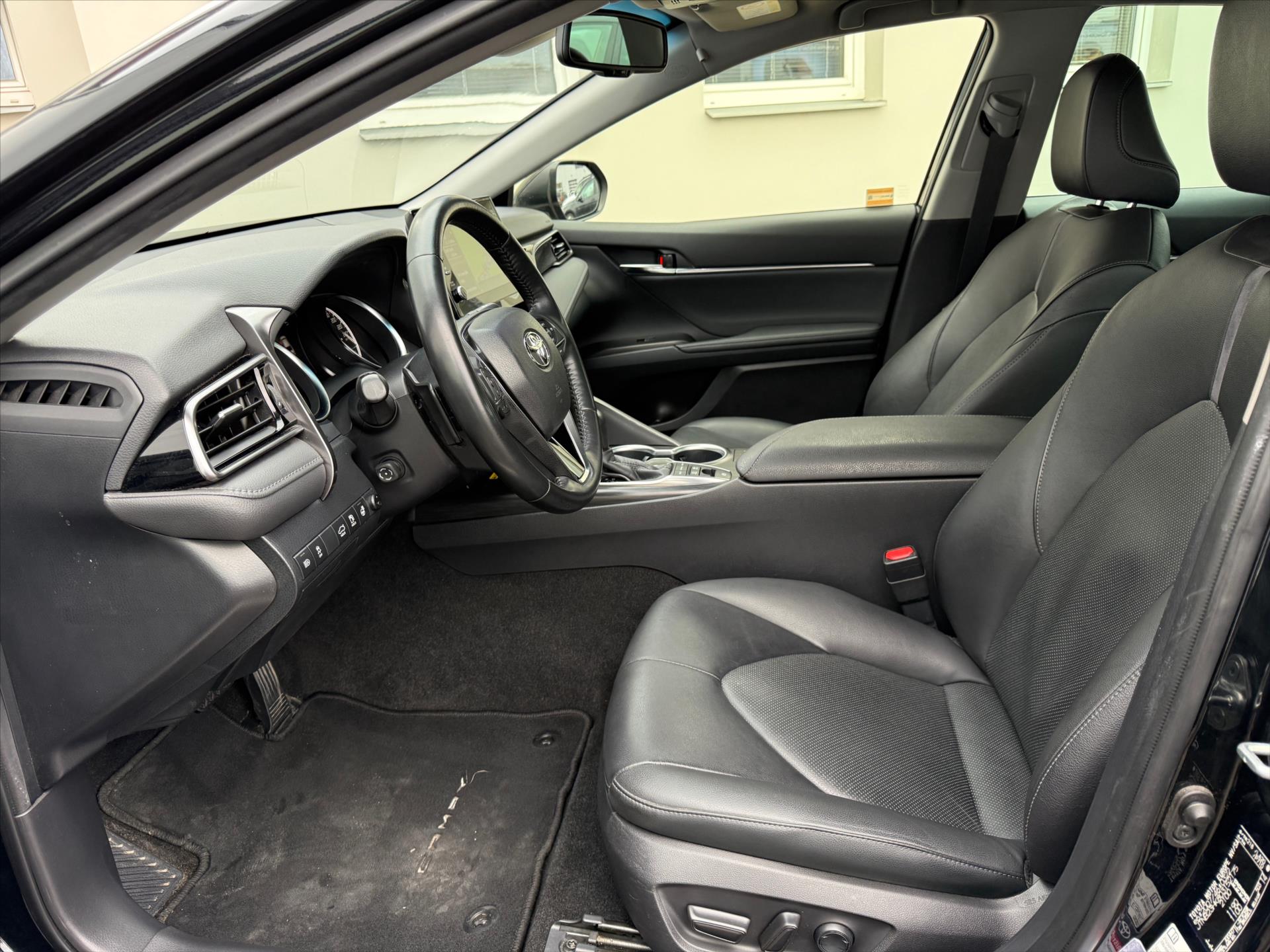 toyota-camry-2-5-executive - 8
