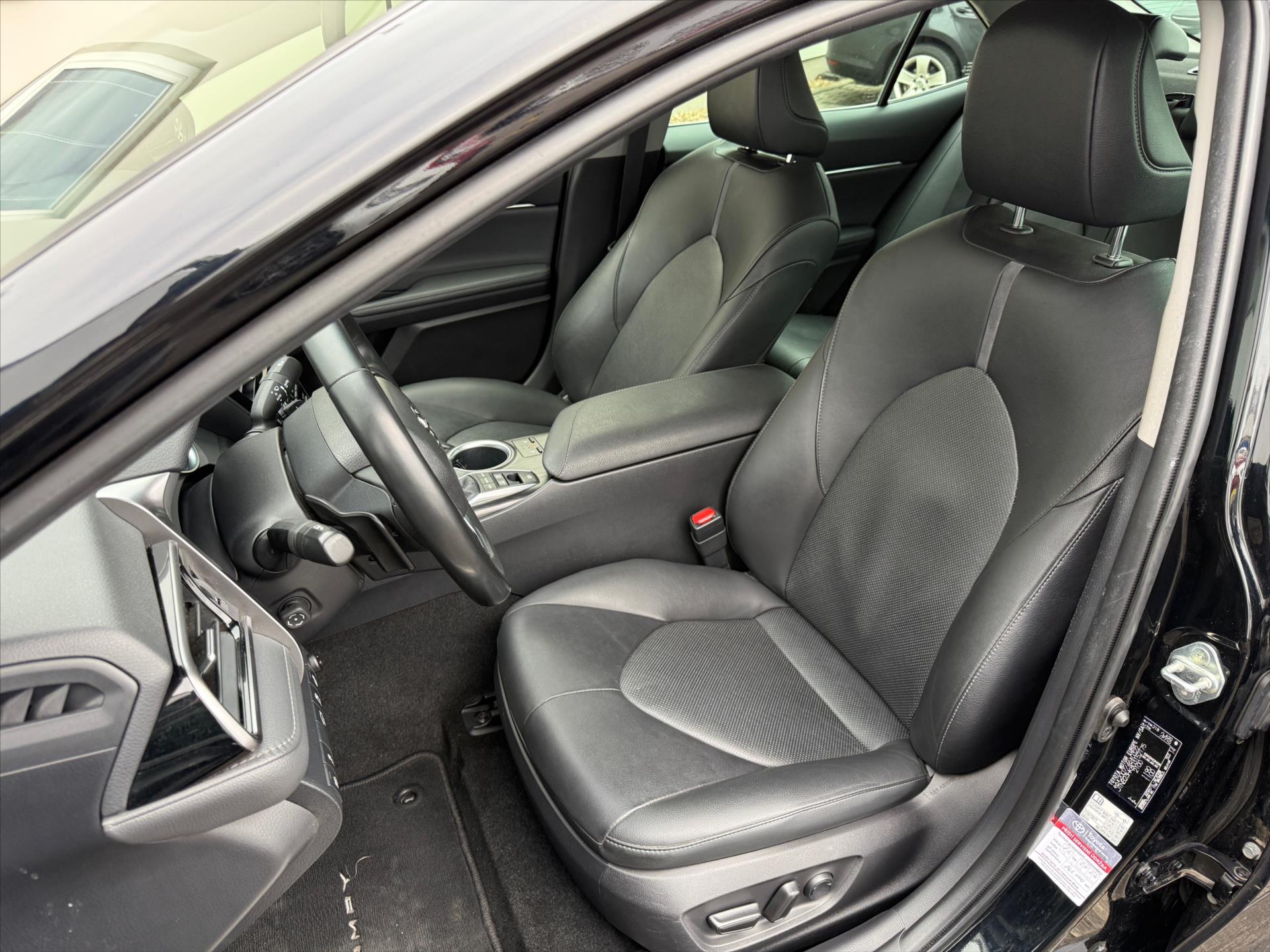 toyota-camry-2-5-executive - 9