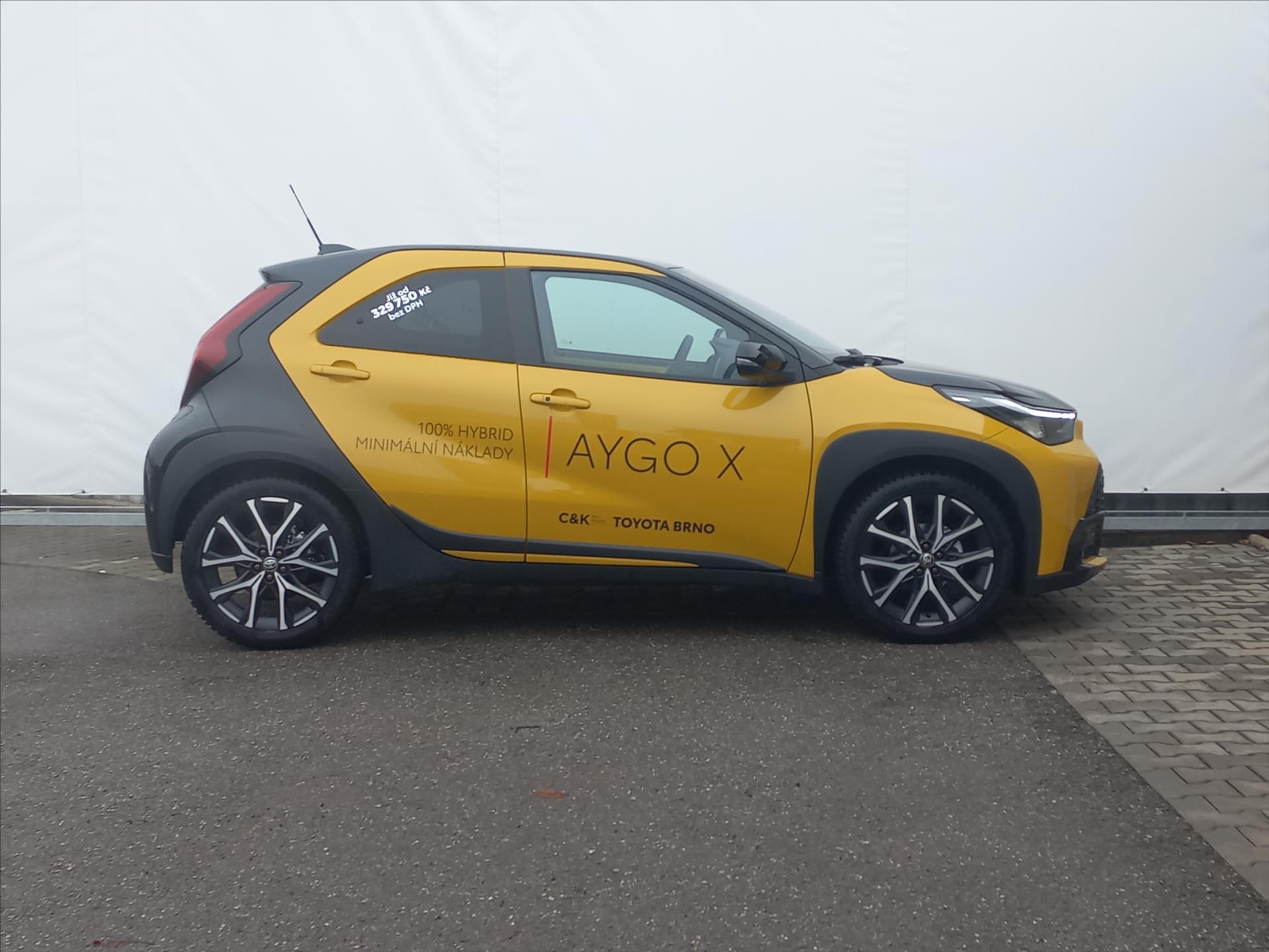 toyota-aygo-1-5-hybrid-e-cvt-115k-x-gr-sport - 1