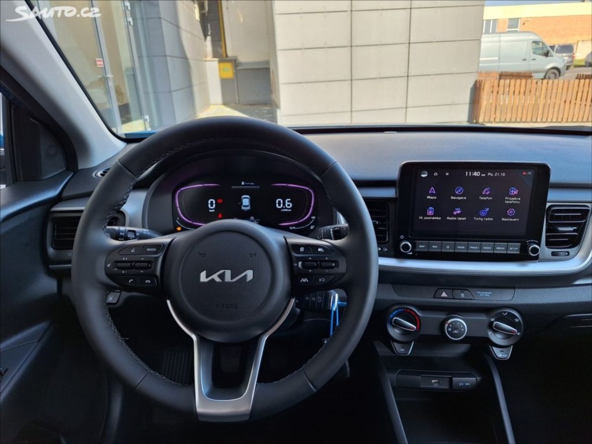 kia-stonic-1-2-spin - 2