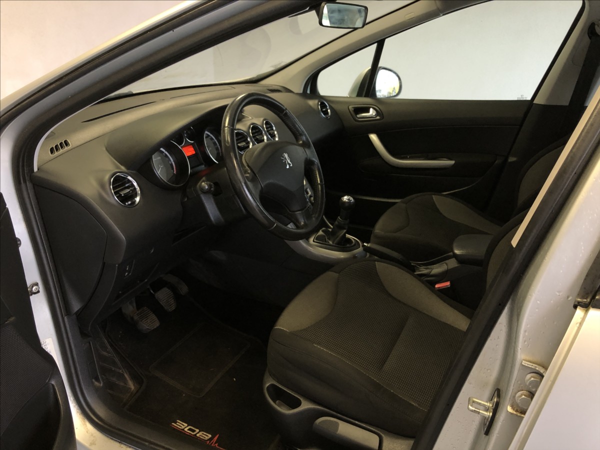 peugeot-308-1-6-16v - 8
