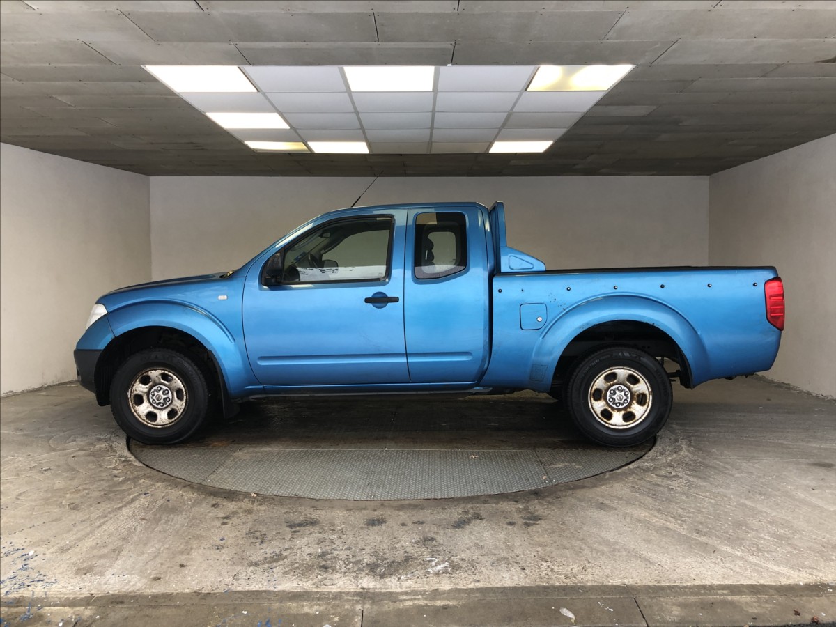 nissan-navara-2-5-dci - 3