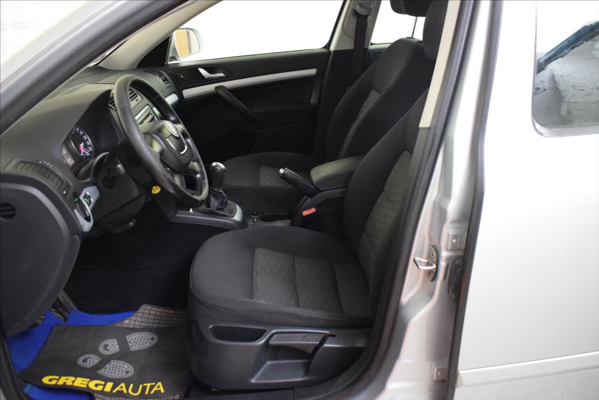 skoda-octavia-1-4-tsi-bez-koroze-super-stav - 9