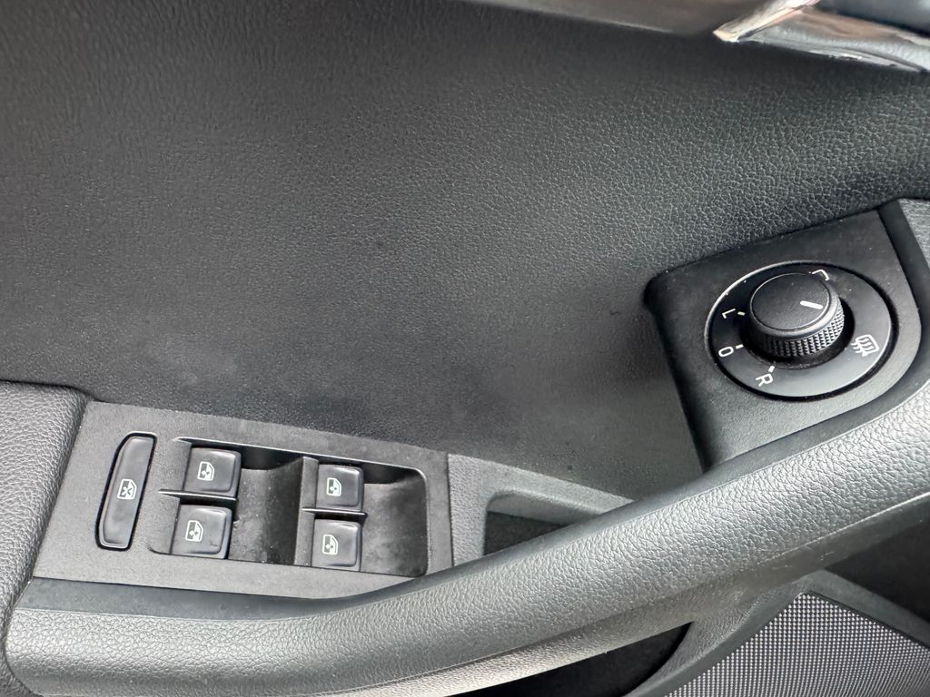 skoda-octavia-combi-1-4-tsi-dsg-ambition-joy - 6