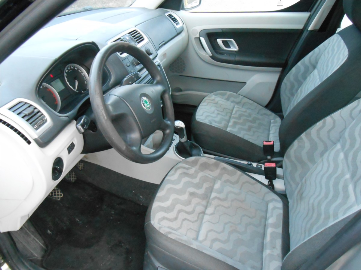 skoda-roomster-1-4-16v-63-kw-klima-serviska - 6