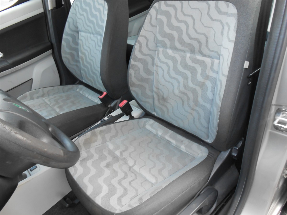 skoda-roomster-1-4-16v-63-kw-klima-serviska - 7