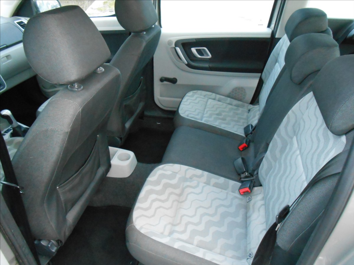 skoda-roomster-1-4-16v-63-kw-klima-serviska - 8