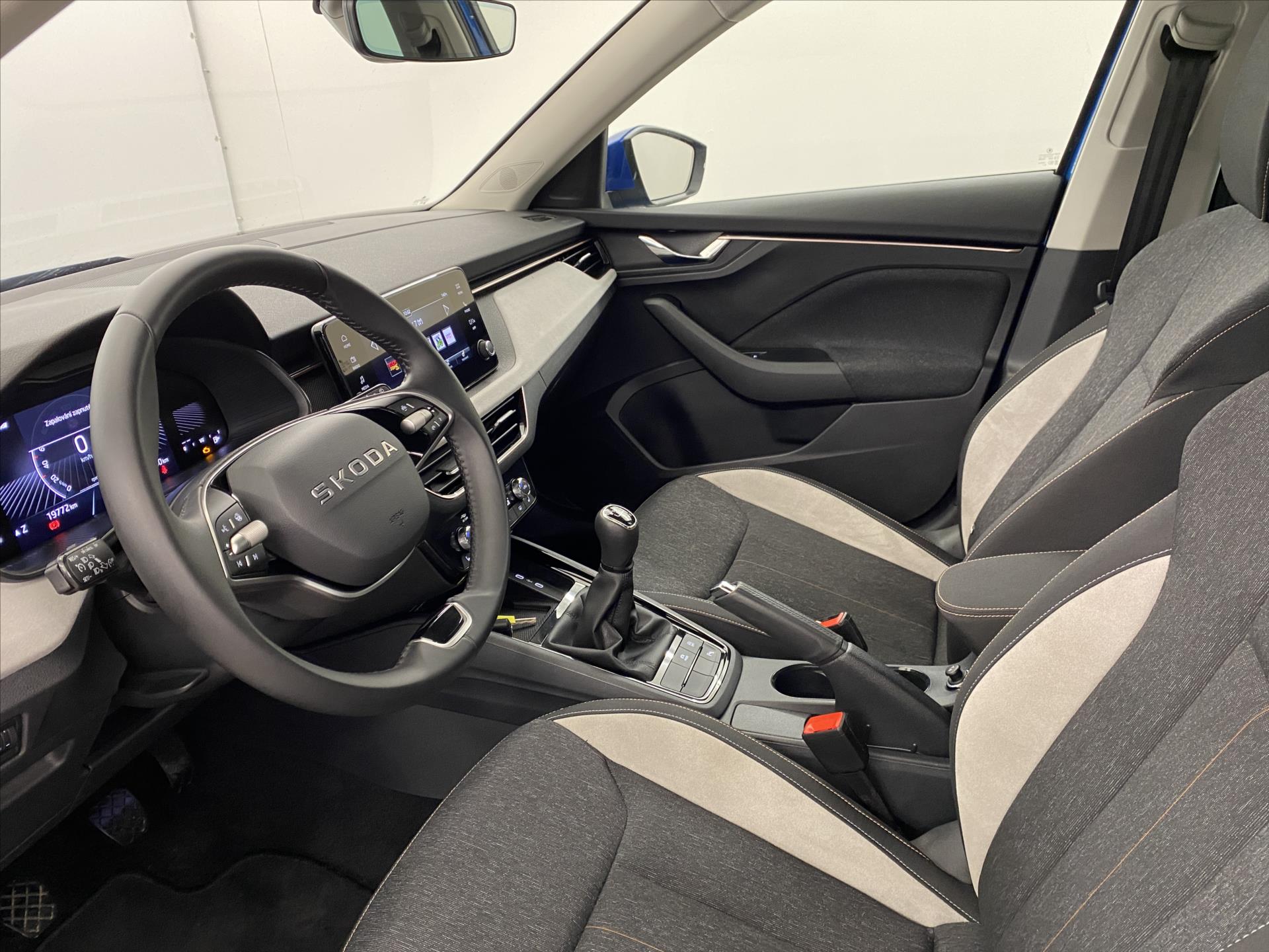 skoda-kamiq-1-0-tsi-85kw-top-selection - 4