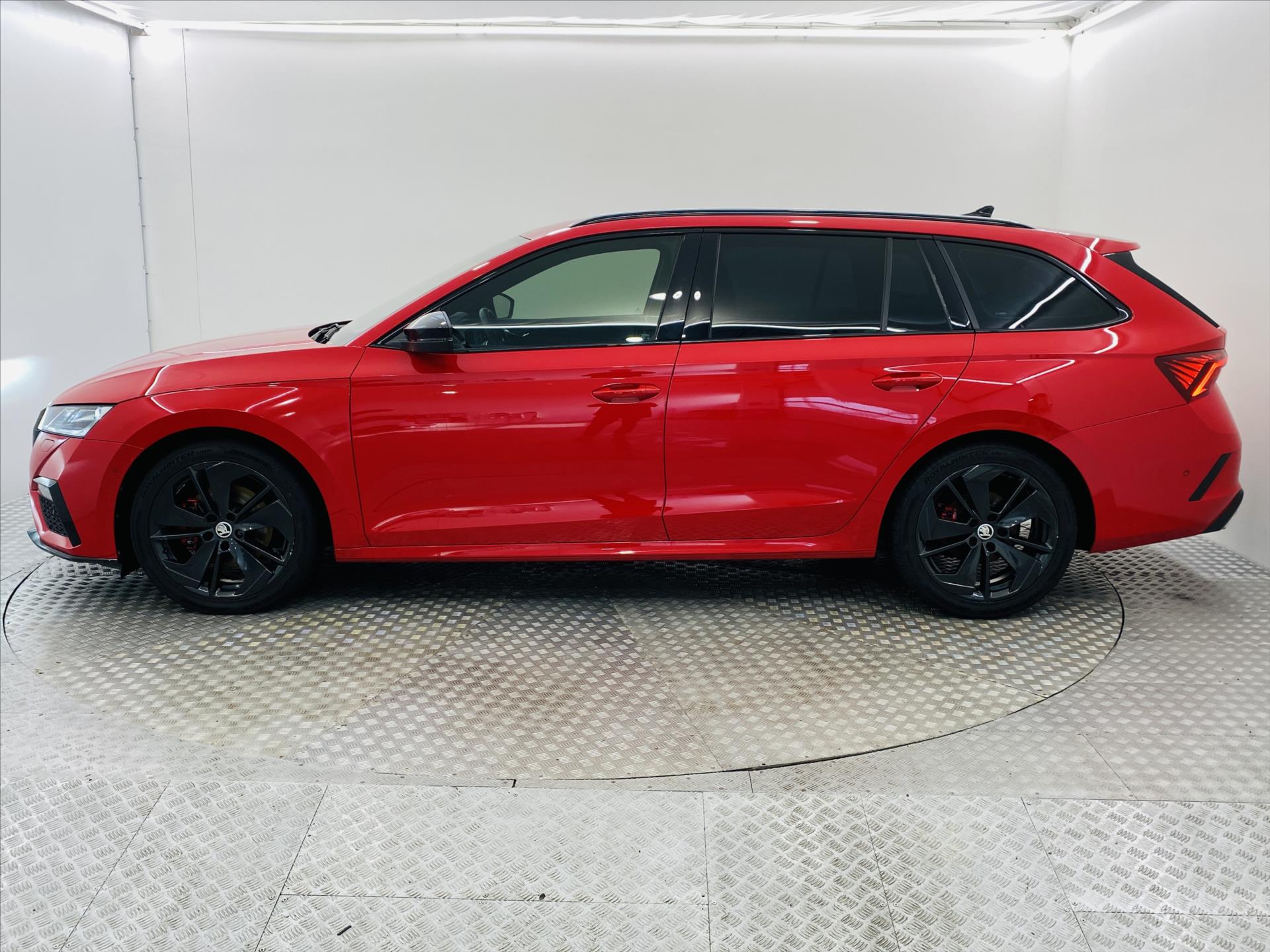 skoda-octavia-2-0-tdi-147kw-dsg-rs - 2
