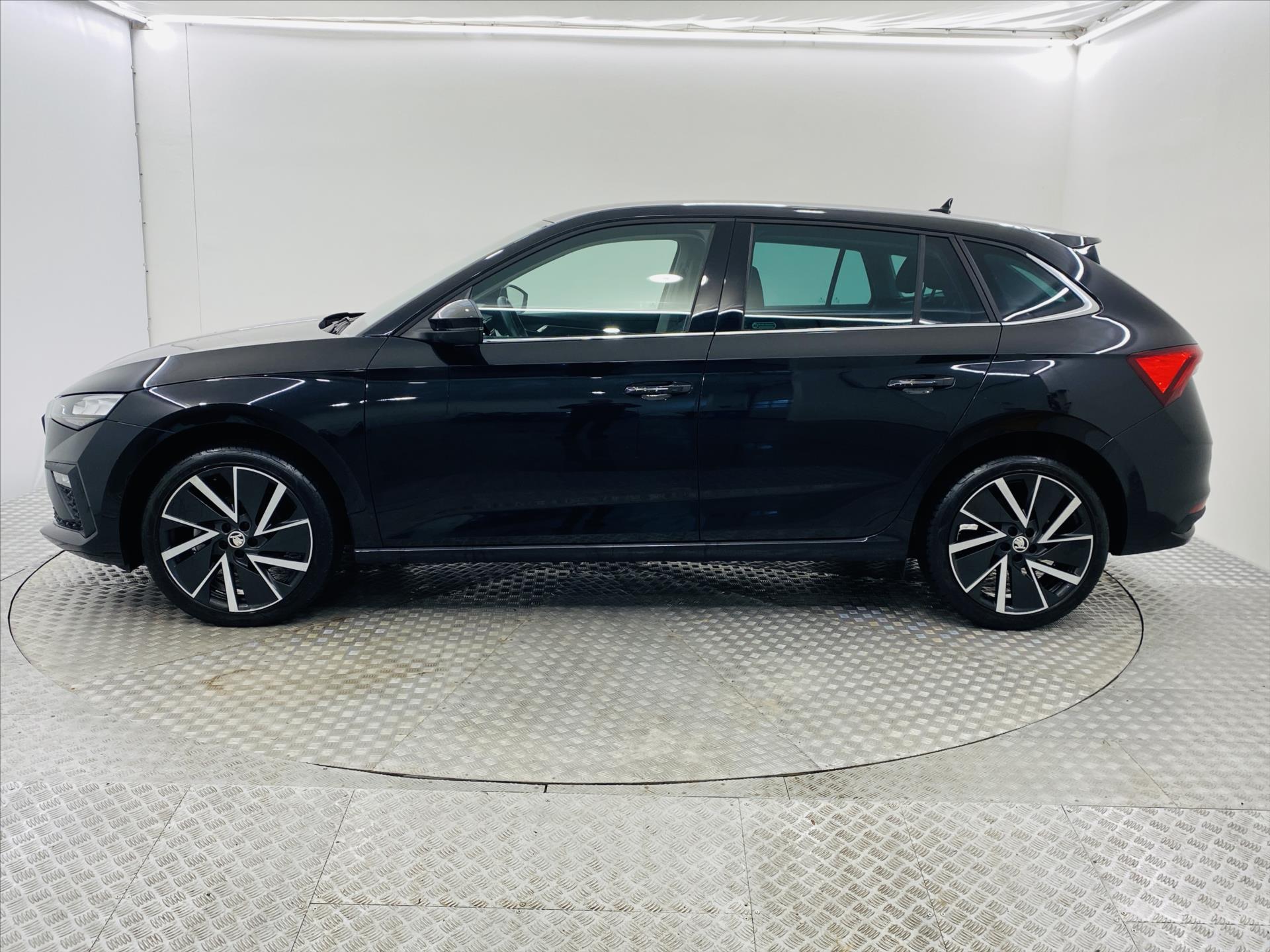 skoda-scala-1-0-tsi-85kw-dsg-top-selection - 2