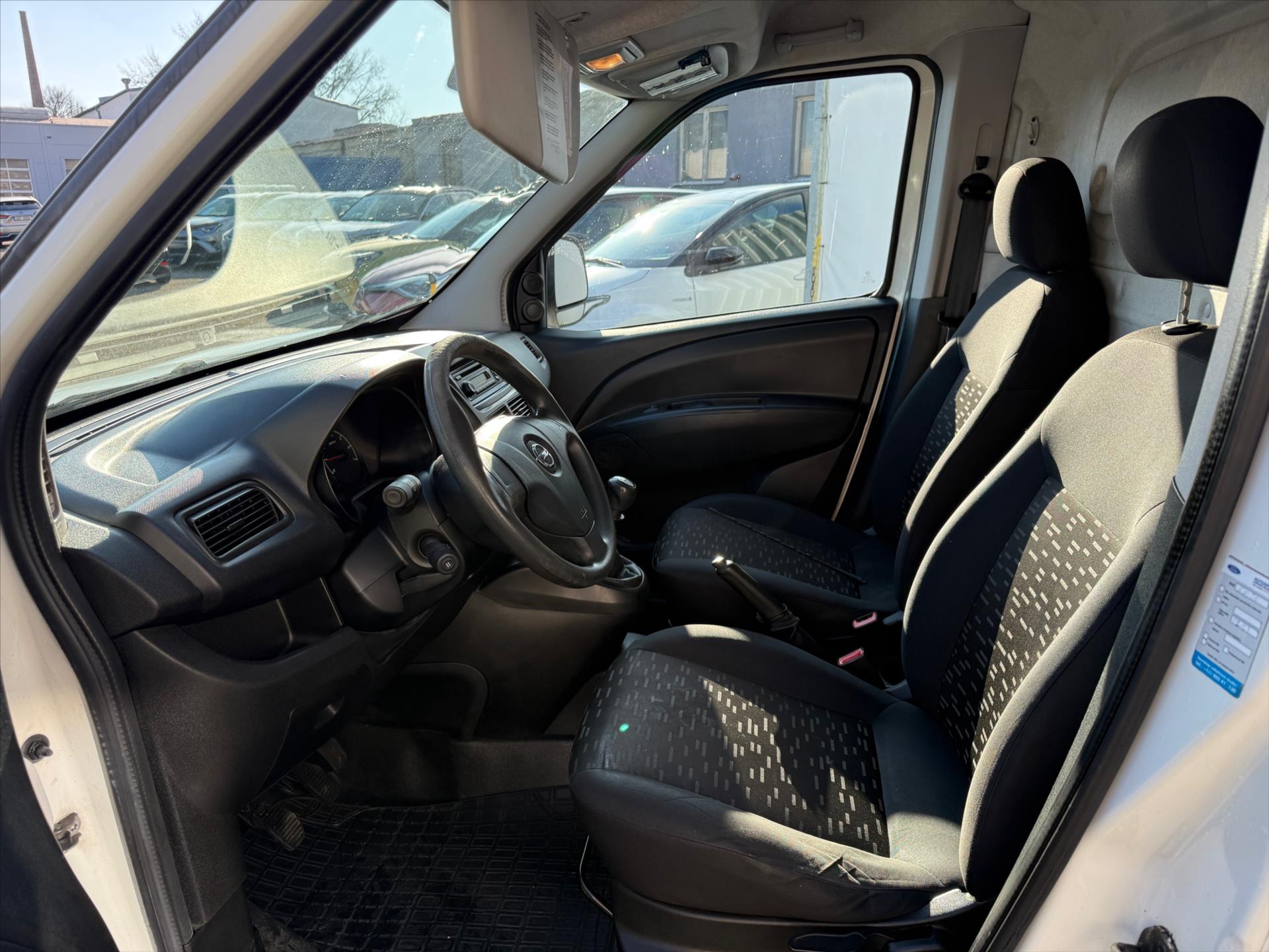 opel-combo-1-4 - 4