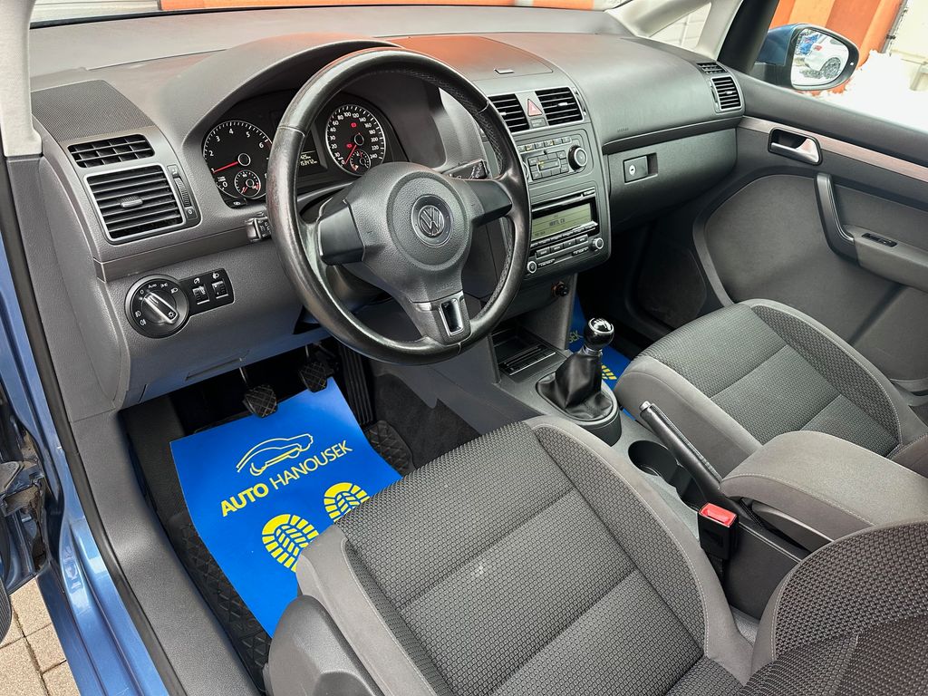 volkswagen-touran-1-2-tsi-77kw-serviska-tazne - 7