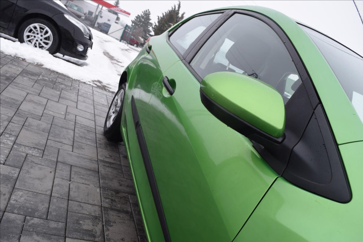 mazda-2-1-4-i-55kw-klima-alu-nizke-km - 8