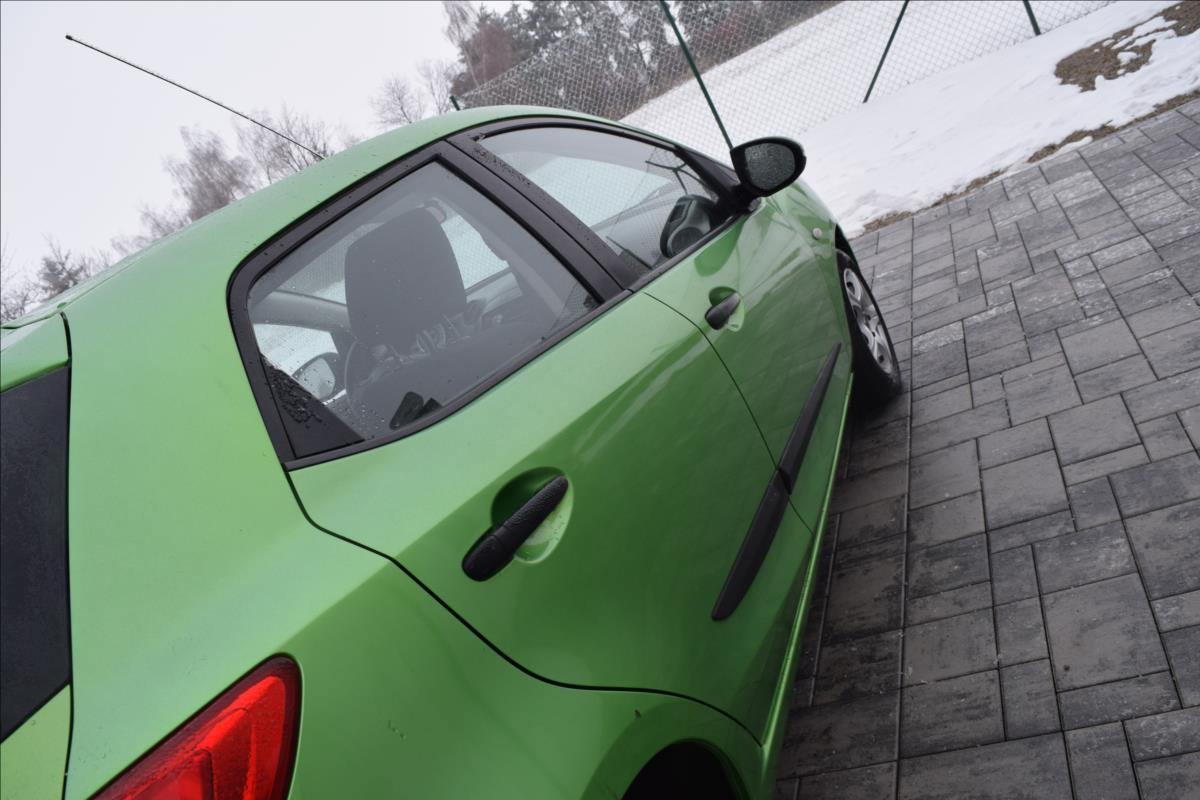 mazda-2-1-4-i-55kw-klima-alu-nizke-km - 9