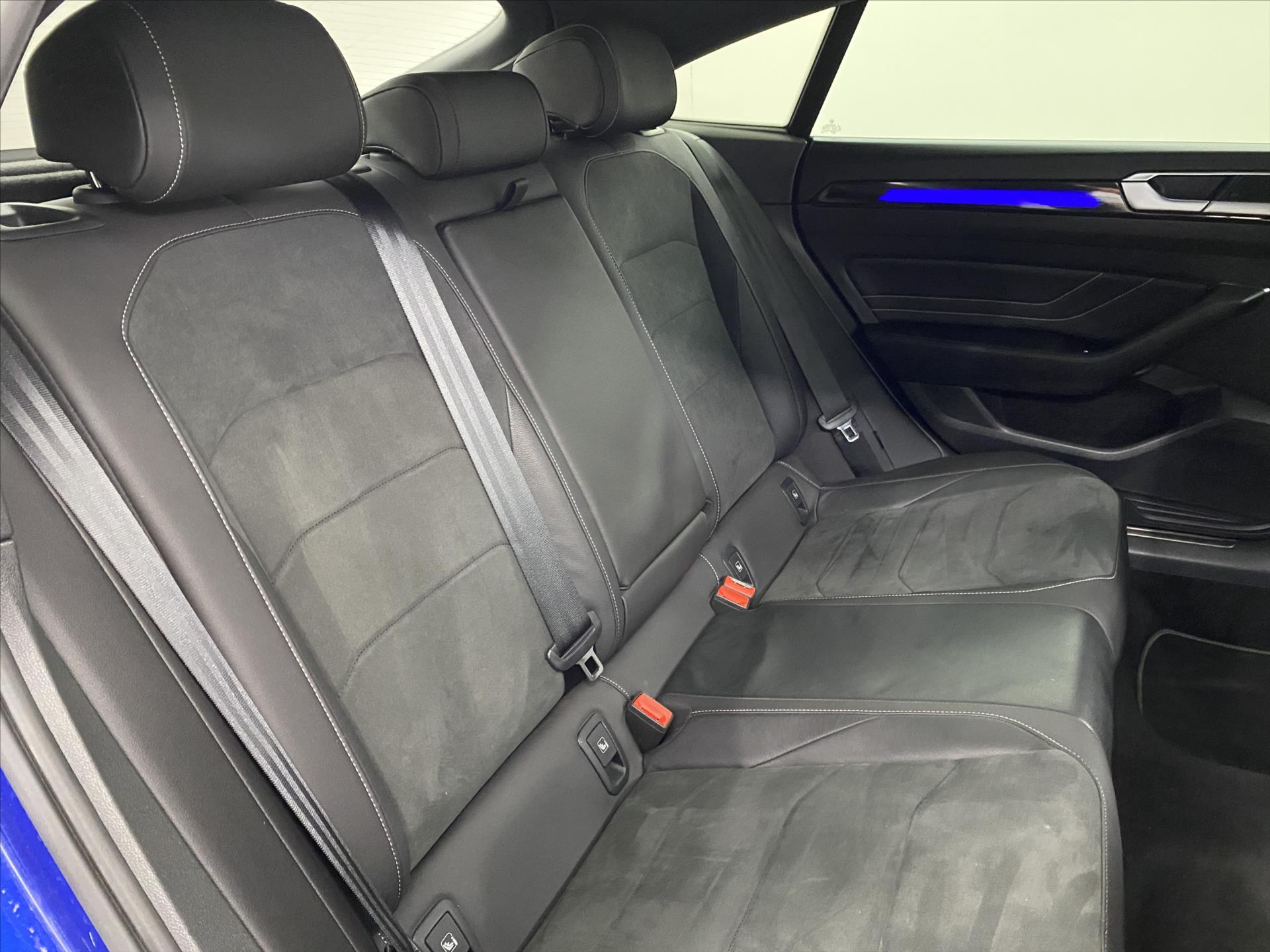 volkswagen-arteon-2-0-tdi-147kw-dsg-r-line - 6