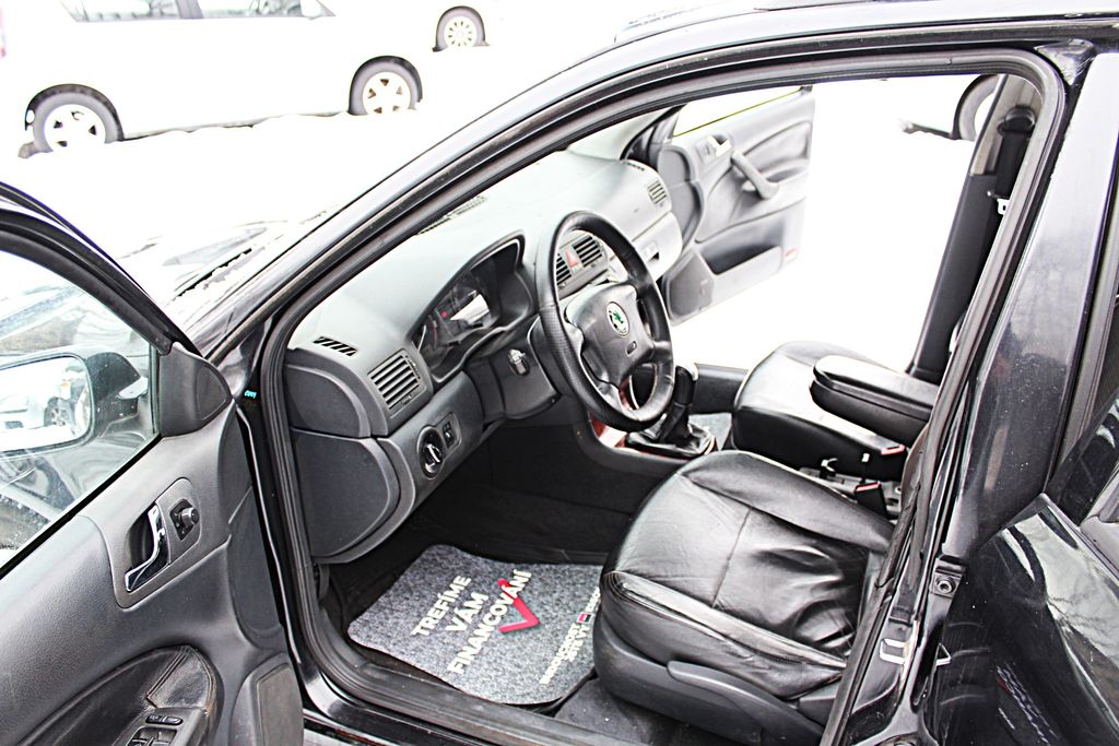 skoda-octavia-kombi-1-9-tdi-4x4 - 6